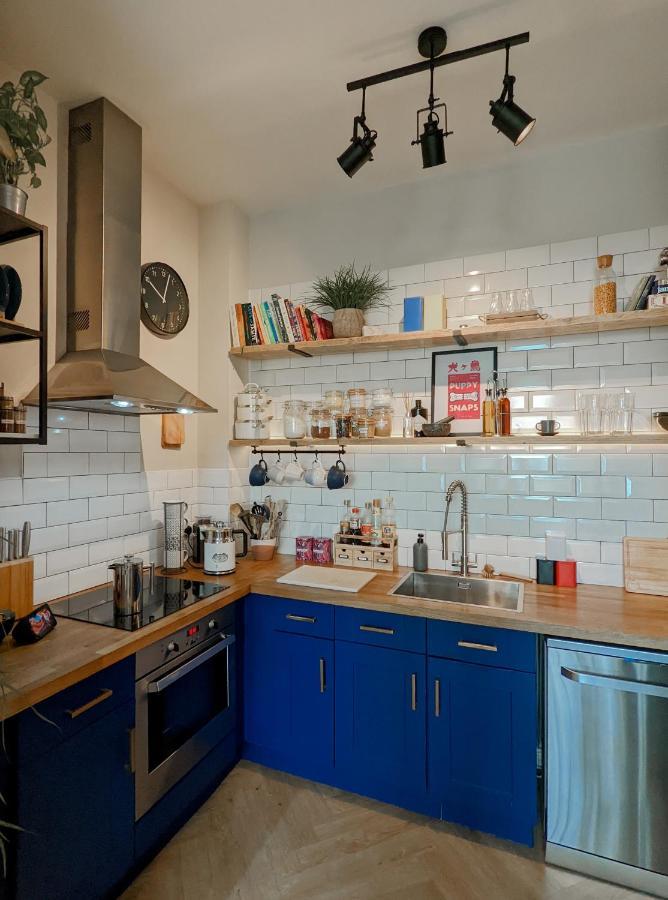 Spacious, Mid-Century 1 Bedroom Apartment Quedgeley Eksteriør billede